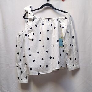 Cece peekaboo top 